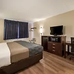 Econo Lodge Darien Lakes