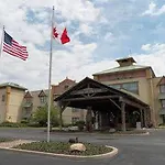 Darien Lake Lodge On The Lake