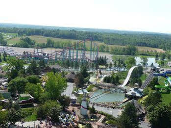 Darien Lake On The Lake Hotel 3*