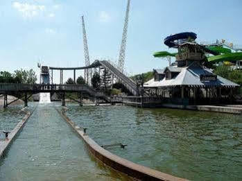 Darien Lake On The Lake Hotel 3*